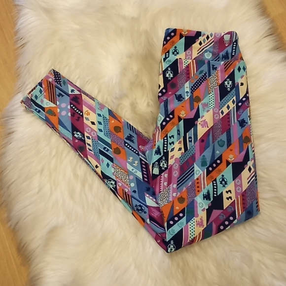 Disney LLR Its a Small World Legging-Purple & Orange Mix-#1441 - Picture 8 of 9